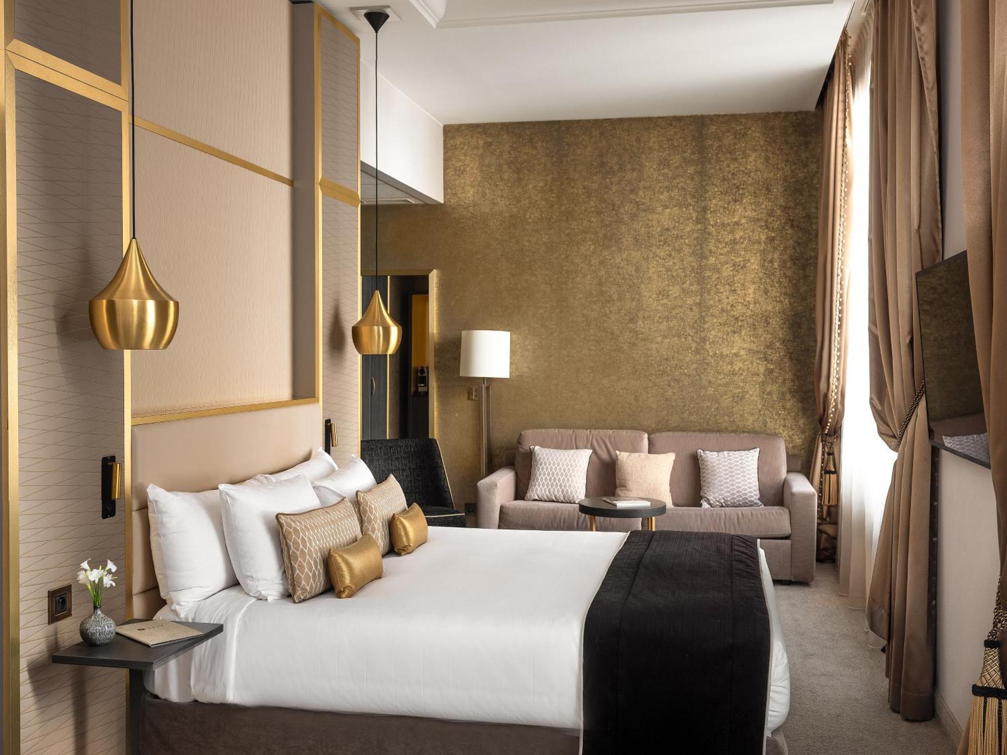 Отель Niepce Paris, Curio Collection By Hilton Экстерьер фото