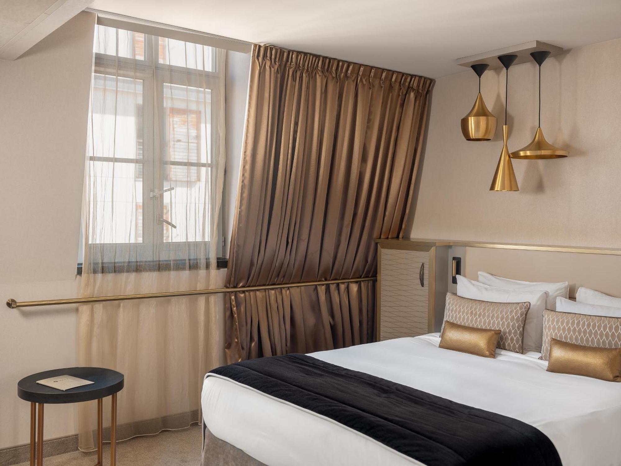 Отель Niepce Paris, Curio Collection By Hilton Экстерьер фото